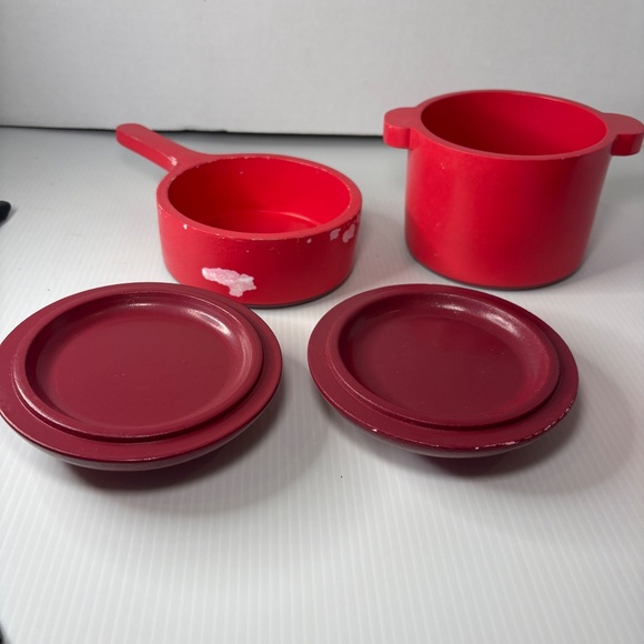 Melissa & Doug Deluxe Wooden Kitchen Accessory Set Red - Pots & Pans 5 pcs 2610 - Picture 6 of 15